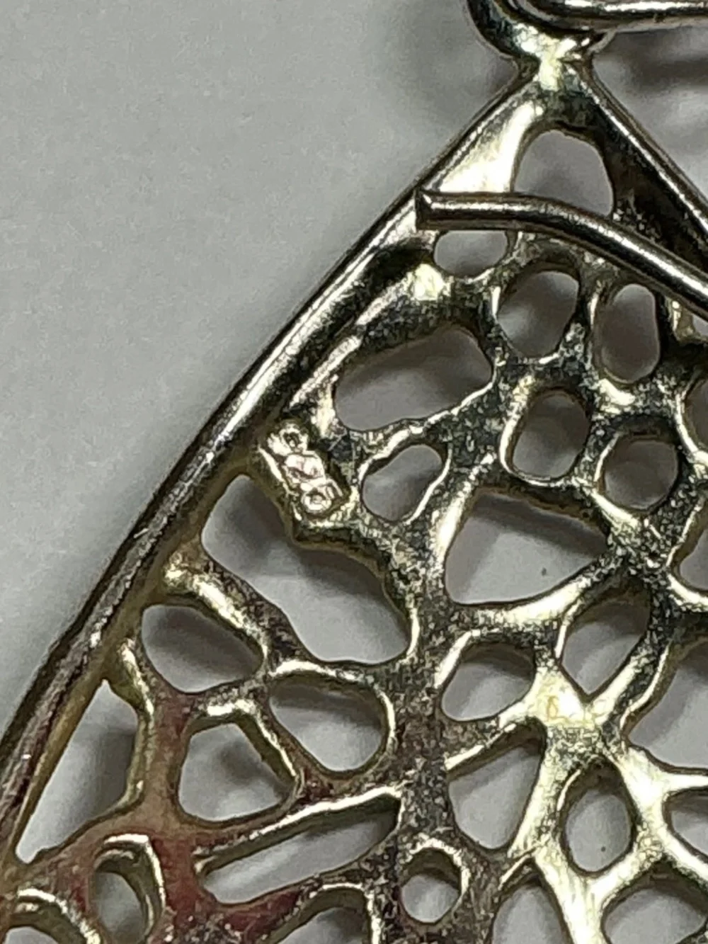 Sterling Silver Teardrop Shaped Filigree Dangle Earrings. 1.5 inches long